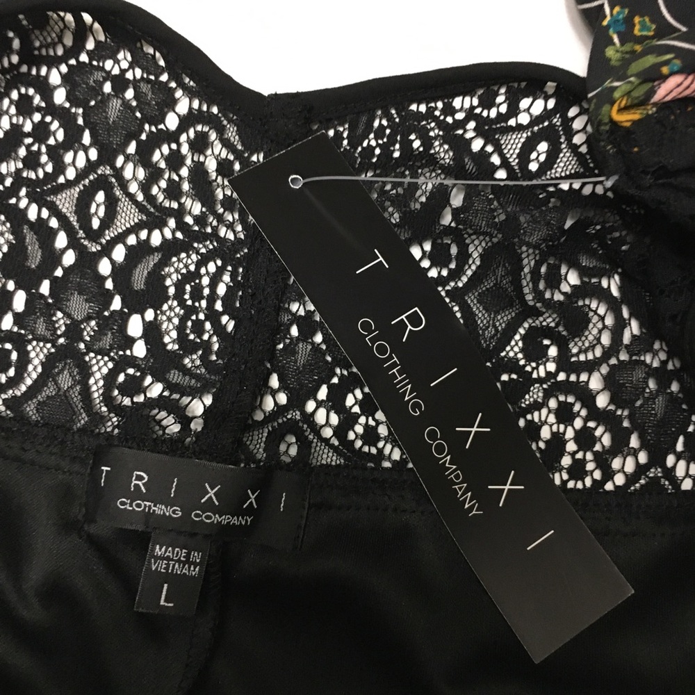 Trixxi Cold Shoulder Lace Stripes Floral Shift - Picture 6 of 8